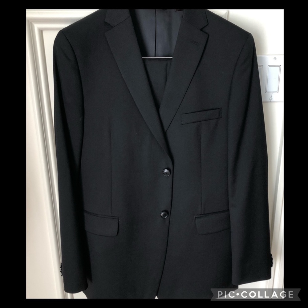 ♦️Boy's Michael Kors suit